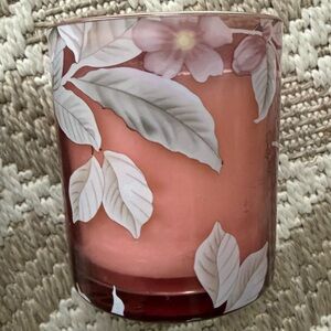 Decorative Floral holder with Soy Candle Scarlet Santel